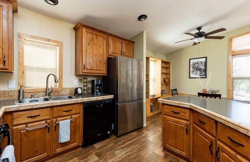 Payson Cabin | *NEW!* Cozy Cabin-5 minutes from Downtown Payson!