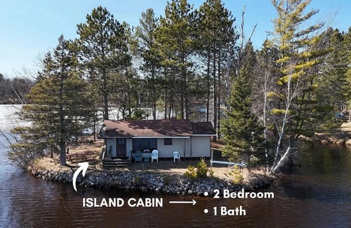 Tomahawk Cabin | New! Cozy Cabin on a Private Island