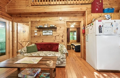 Andrews House | NEW! Cozy Creekside Cabin with Wraparound Porch