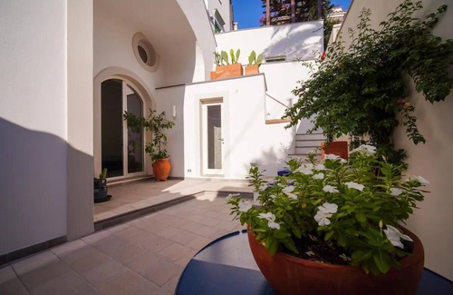 Nerano Villa | New cozy detached villa in the center of the village of Nerano parking space