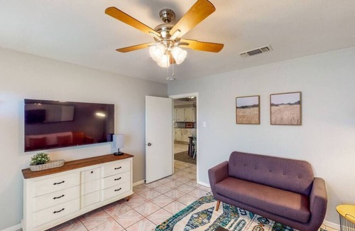 Waco House | New! Cozy Home 10 Min to Magnolia and Baylor