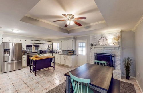 Waco House | New Cozy Home 10 Min to Magnolia and Baylor