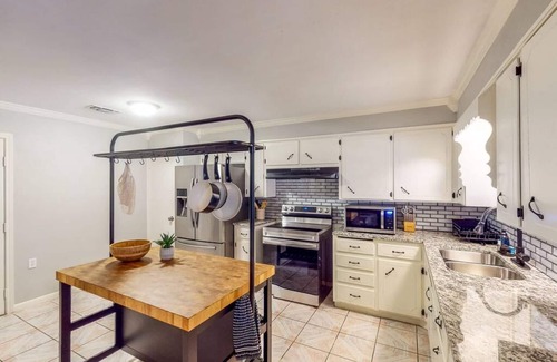 Waco House | New Cozy Home 10 Min to Magnolia and Baylor