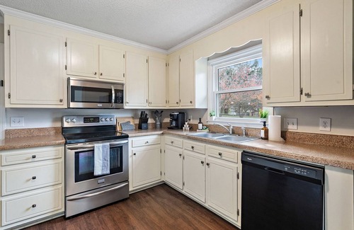 Murfreesboro House | ~ NEW ~ Cozy/Murfreesboro/Arcade Room/Getaway - Sleeps 8+