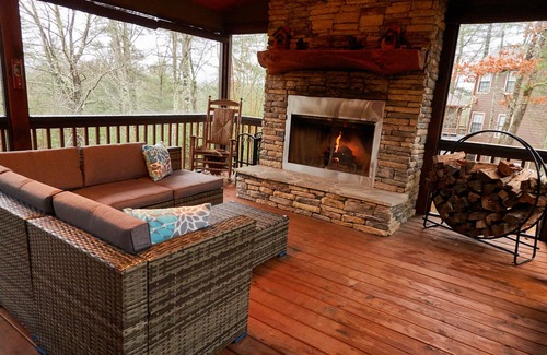Suches Cabin | NEW Cozy Retreat Mountain Home 2B2B N Ga Mountains, multiple trails, fishing