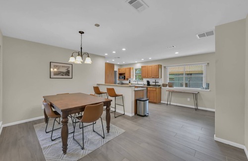 Grogan's Mill House | NEW! Cozy Single Story 3BR in The Woodlands | Pet Friendly, Yard, Workspace, Great Location