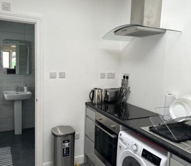 North End Apartment | New Cozy Studio Apt. House with Parking. Entire space