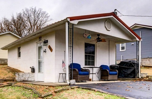 New Concord Apartment | NEW! Cozy Studio w/ Covered Patio by Kentucky Lake