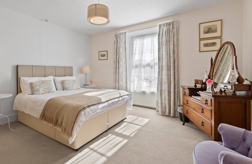 St Davids Cottage | New Cross House is a Visit Wales 5 star property.