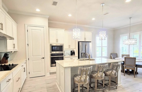 Butler Beach House | 🌴New Custom House! Private, Clean, Safe! 🌅Walk to the Beach!🏖️