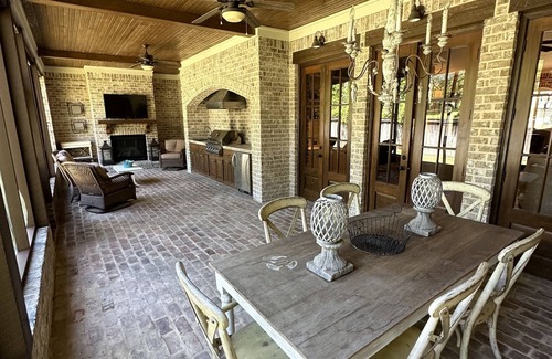 Oxford House | New Custom Oxford Home 2 miles from the square