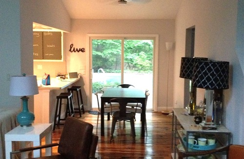 Northwest Harbor House | New dates available! Sunny, heated pool, walk to bay beach