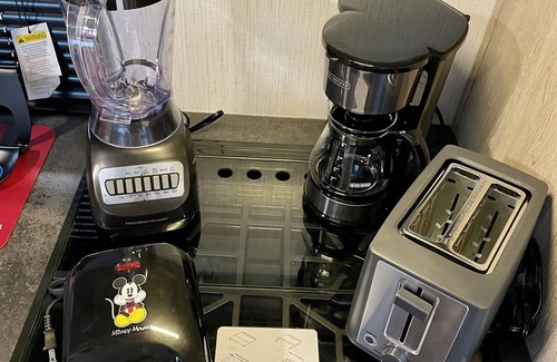 Northwest Orlando House | NEW + DELIGHTFUL 2 Bedroom Disney Camper/RV!