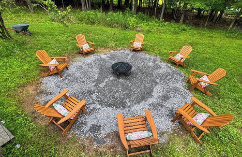 Saugerties House | New! Denniston Den, with game room, movie theater, fire pit and more. Close To HITS Horse show & Hunter Mountain skiing