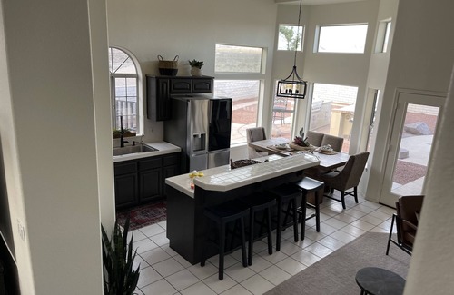 Fort Mohave House | New! Desert LUX Oasis LARGE POOL SPA BBQ FIRE-PIT