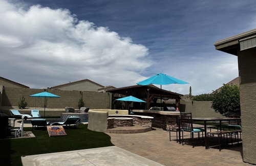 Entrada Del Oro House | NEW! Desert Oasis w/Pool & Stunning Mountain Views