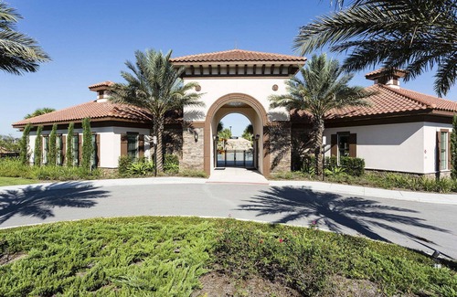 Loughman House | NEW Disney VACA: Heated Pool, PS5, Game Room, BBQ