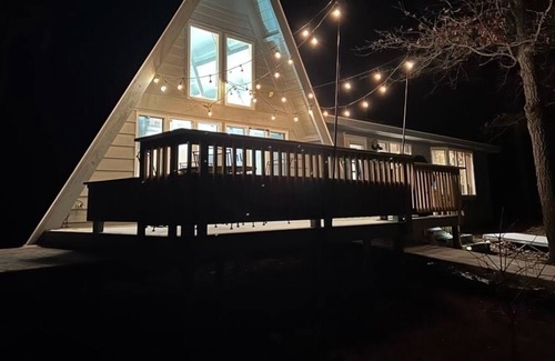 Stone Lake Cabin | New! Dog Friendly! Hearth & Pine A-Frame on Sand Lake!