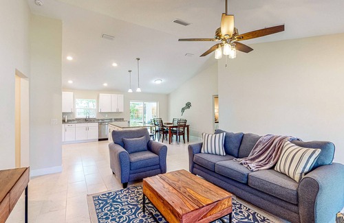 Fellowship House | New, Dog-Friendly Home close to Equestrian Centers