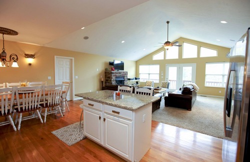 Lakeside Estates House | New Double Decker Dock with slide on quiet cove near jumping bridge!