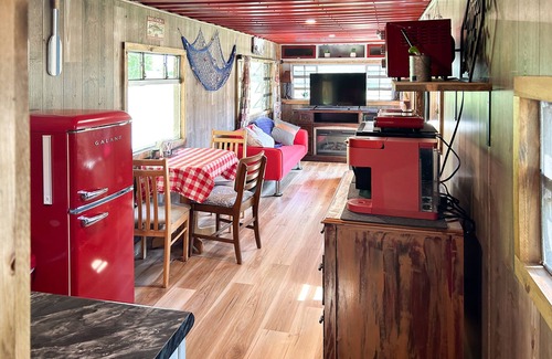 West Hickory Cabin | New! Eagle's Peak Tiny Home Near Allegheny River