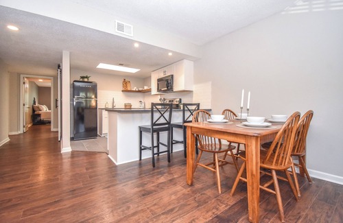 Auburn Condo | NEW! Eagles Landing 2BR/2BA condo in Auburn close to downtown! Sleeps 7!