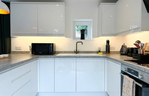 Canterbury House | NEW Edwin Bing Mews | City Centre + FREE Parking