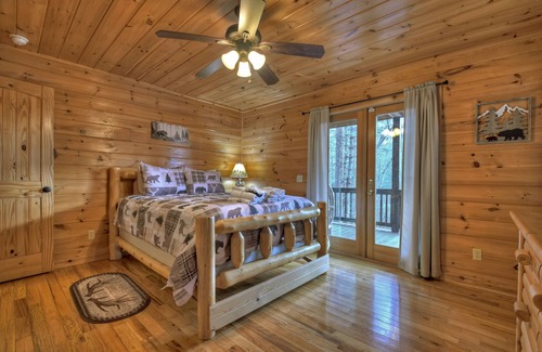 Ridgeline Vistas Cabin | New! Enjoy a dog-friendly cottage with firepit!