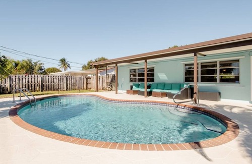 Boynton Beach House | NEW - Entire Pool House 3/2 - Boynton Beach