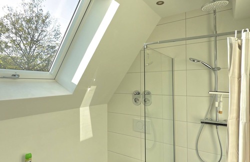 Neureut Sudlicher Teil Apartment | New! Exclusive city apartment - washing machine