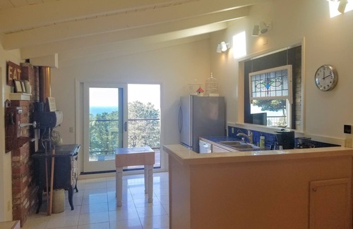 Albion House | NEW! Experience the awe-inspiring views over the rugged Pacific Ocean.