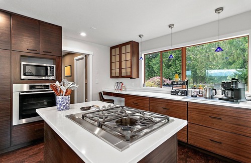 Auburn House | *New* Experience the Wonder - Mt. Rainier Majesty