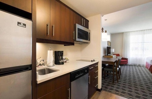 East San Mateo House | New extended stay room with free breakfast and parking!