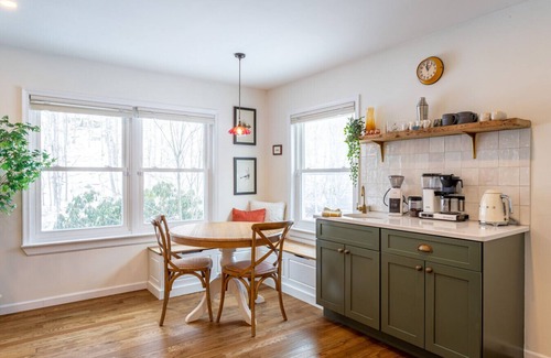 Roscoe House | NEW: Fabulous Mountain Pool Home in Roscoe.
