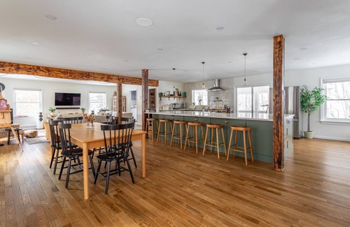 Roscoe House | NEW: Fabulous Mountain Pool Home in Roscoe.