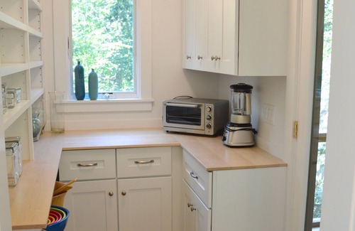 Vineyard Haven House | NEW & FABULOUS! WALK TO LAMBERT’S COVE BEACH
