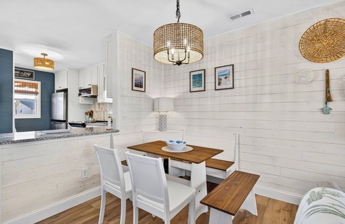 Holden Beach House | New! Fall Beach Escape: Firepit + Golf Nearby + 20% Off