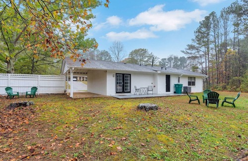 Powder Springs House | NEW! Family-Friendly 3BR Oasis in Powder Springs