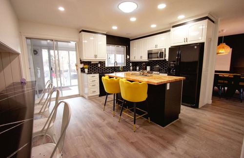 Northeast Edmonton House | NEW, Family Friendly, Pool House