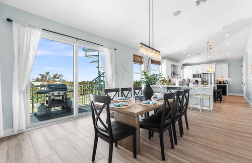 Captiva House | New Family Getaway King Beds, Pool & Gulf Views