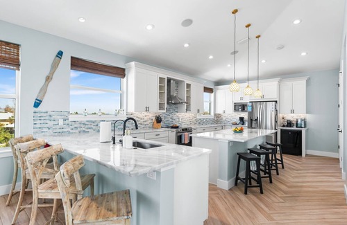 Captiva House | New Family Getaway King Beds, Pool & Gulf Views