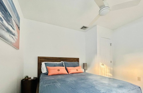 North Andrews Gardens House | NEW! Family size house/Beach Nearby/Top Location