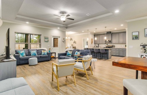 Navarre House | "new Family-sized 2600 Sq/ft 5BR Home - 3 Miles to the Beach! Weekly Discounts!