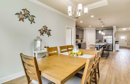 Navarre House | "new Family-sized 2600 Sq/ft 5BR Home - 3 Miles to the Beach! Weekly Discounts!