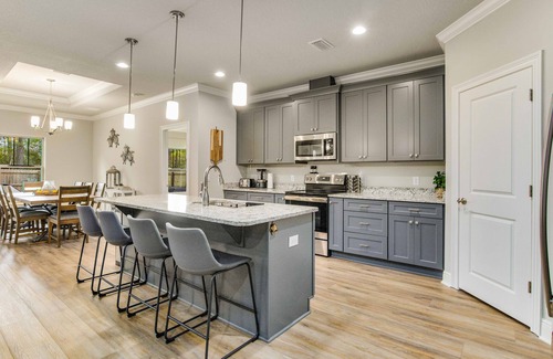 Navarre House | "new Family-sized 2600 Sq/ft 5BR Home - 3 Miles to the Beach! Weekly Discounts!