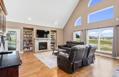 Allenton House | NEW Firepit | 2 King Beds | Country Views