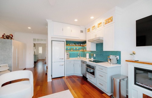 Wilmington Historic District House | New! First Floor Riverfront Townhome with Parking Space!