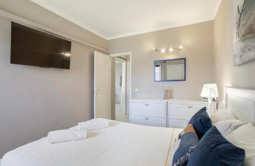 Areias de Sao Joao Apartment | New! Forte Beach Retreat