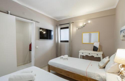 Areias de Sao Joao Apartment | New! Forte Beach Retreat