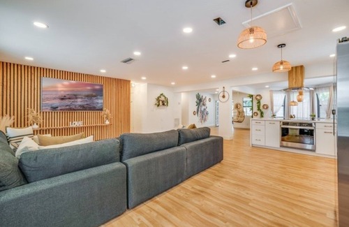 Central Fort Lauderdale House | NEW! Fox Garden Luxury Boho Near Downtown & Beach